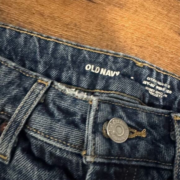 Old Navy Extra High Rise Sky-Hi Wide-Leg Jeans Blue Size 8 Frayed Hem READ - Picture 6 of 11